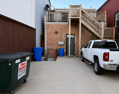 1922 W 47th Street - Photo Thumbnail 15