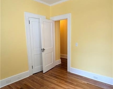 403 E Elm Street - Photo Thumbnail 13