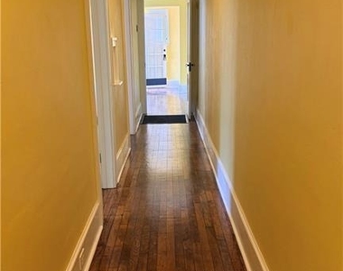 403 E Elm Street - Photo Thumbnail 11