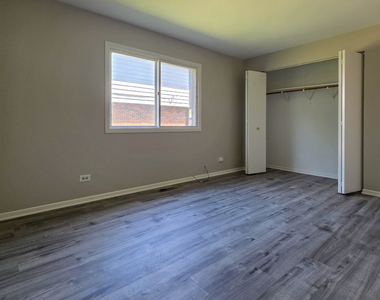 16724 Hillside Place - Photo Thumbnail 13