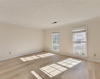 3945 Genoa Court - Photo Thumbnail 9