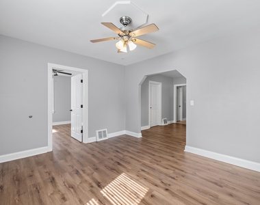 908 Wheeler Street - Photo Thumbnail 4