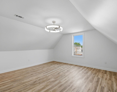 3642 W Belmont Avenue - Photo Thumbnail 18