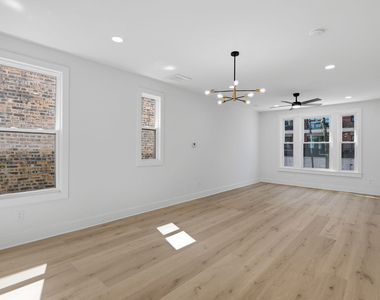 3642 W Belmont Avenue - Photo Thumbnail 20