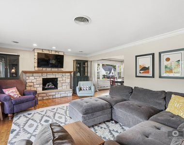 6456 W 175th Street - Photo Thumbnail 3