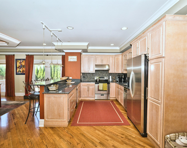 5044 Coyle Avenue - Photo Thumbnail 17