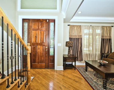 5044 Coyle Avenue - Photo Thumbnail 6