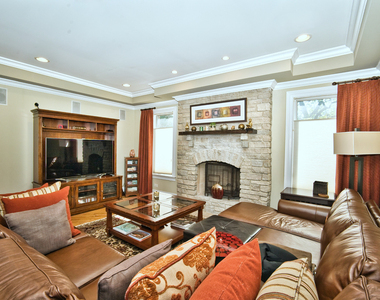 5044 Coyle Avenue - Photo Thumbnail 13