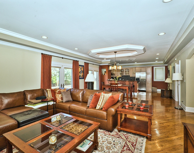 5044 Coyle Avenue - Photo Thumbnail 12