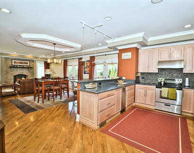 5044 Coyle Avenue - Photo Thumbnail 19