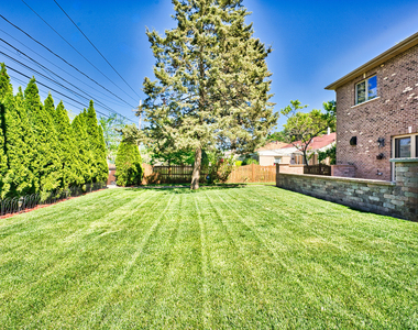 5044 Coyle Avenue - Photo Thumbnail 4