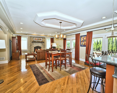 5044 Coyle Avenue - Photo Thumbnail 11
