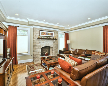 5044 Coyle Avenue - Photo Thumbnail 15