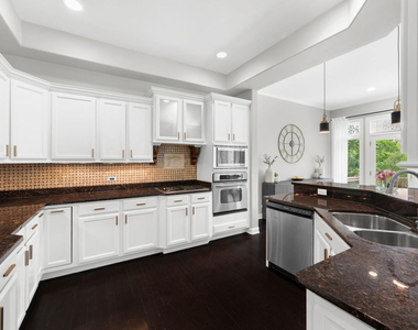 1537 W Rue James Place - Photo Thumbnail 3