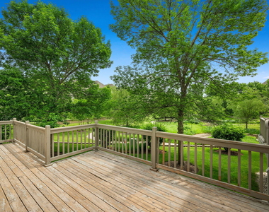 1537 W Rue James Place - Photo Thumbnail 12