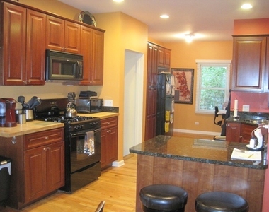255 S Happ Road - Photo Thumbnail 4