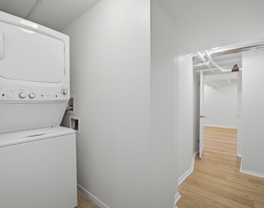 7314 N Crawford Avenue - Photo Thumbnail 16