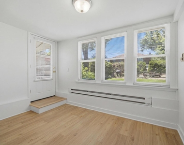 7314 N Crawford Avenue - Photo Thumbnail 1