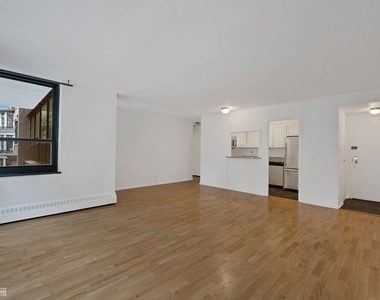 33 E Cedar Street - Photo Thumbnail 6