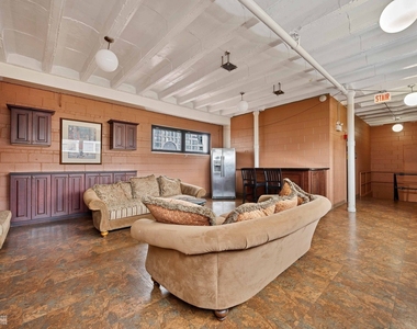 33 E Cedar Street - Photo Thumbnail 23