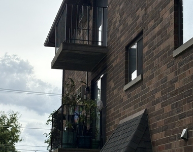 1030 Dunlop Avenue - Photo Thumbnail 2