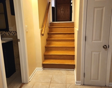 209 N Stevenson Lane - Photo Thumbnail 9