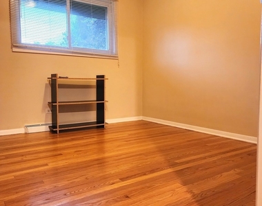 209 N Stevenson Lane - Photo Thumbnail 14