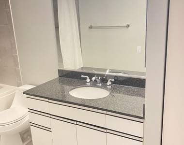 512 N Mcclurg Court - Photo Thumbnail 5