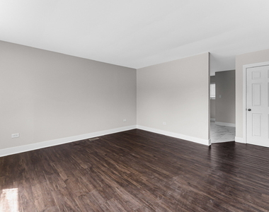 816 Mackinaw Avenue - Photo Thumbnail 4