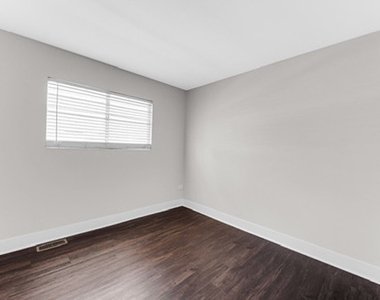 816 Mackinaw Avenue - Photo Thumbnail 9