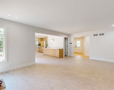 8473 Canterberry Drive - Photo Thumbnail 5