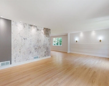 8473 Canterberry Drive - Photo Thumbnail 19