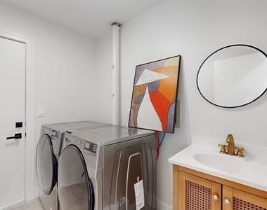 8473 Canterberry Drive - Photo Thumbnail 9