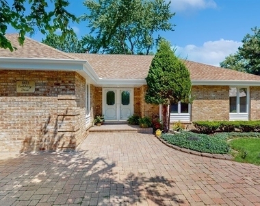 8473 Canterberry Drive - Photo Thumbnail 23
