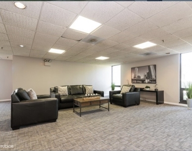 9098 W Terrace Drive - Photo Thumbnail 3