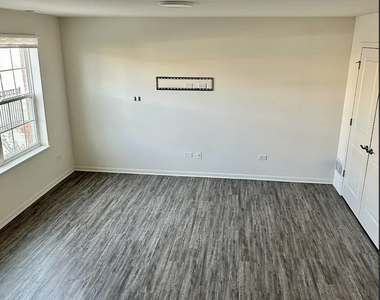 2949 Reflection Drive - Photo Thumbnail 9