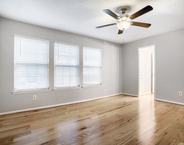 3734 Blue Lake Drive - Photo Thumbnail 23