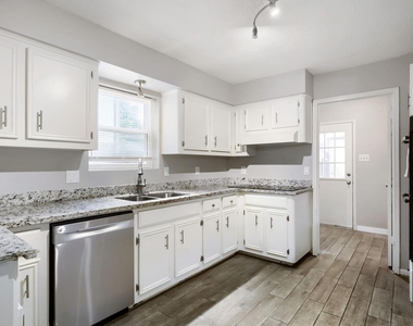 3734 Blue Lake Drive - Photo Thumbnail 12