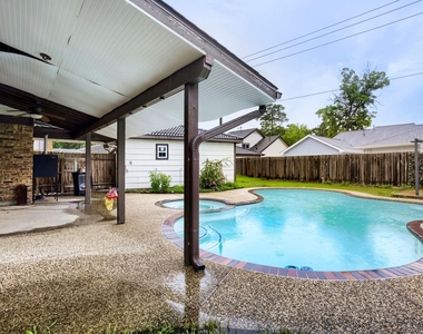 3734 Blue Lake Drive - Photo Thumbnail 31