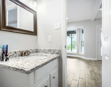 3734 Blue Lake Drive - Photo Thumbnail 25