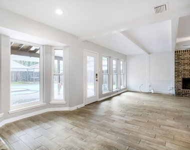 3734 Blue Lake Drive - Photo Thumbnail 9