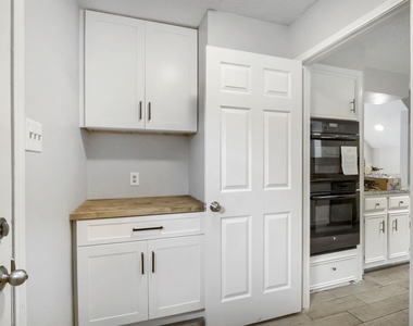 3734 Blue Lake Drive - Photo Thumbnail 15