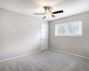 3734 Blue Lake Drive - Photo Thumbnail 17