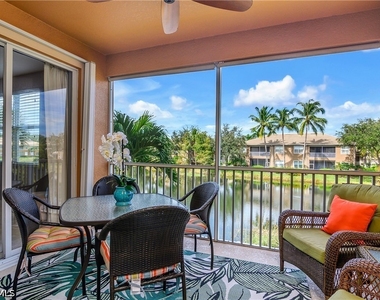 9621 Spanish Moss Way - Photo Thumbnail 12