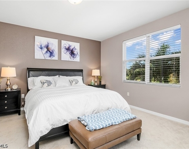 9621 Spanish Moss Way - Photo Thumbnail 13
