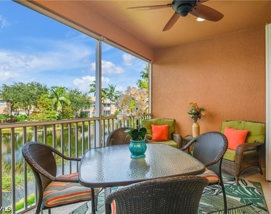 9621 Spanish Moss Way - Photo Thumbnail 11