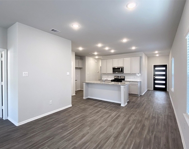 23338 Spring Genesis Lane - Photo Thumbnail 7