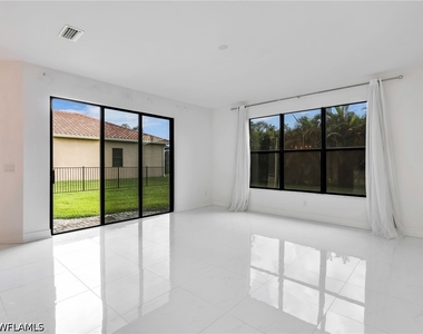 10008 Chesapeake Bay Drive - Photo Thumbnail 16