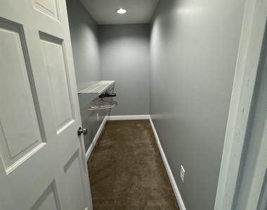 310 Hurricane Hill - Photo Thumbnail 12