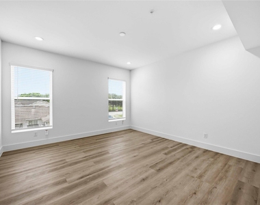 5408 San Jose Street - Photo Thumbnail 3